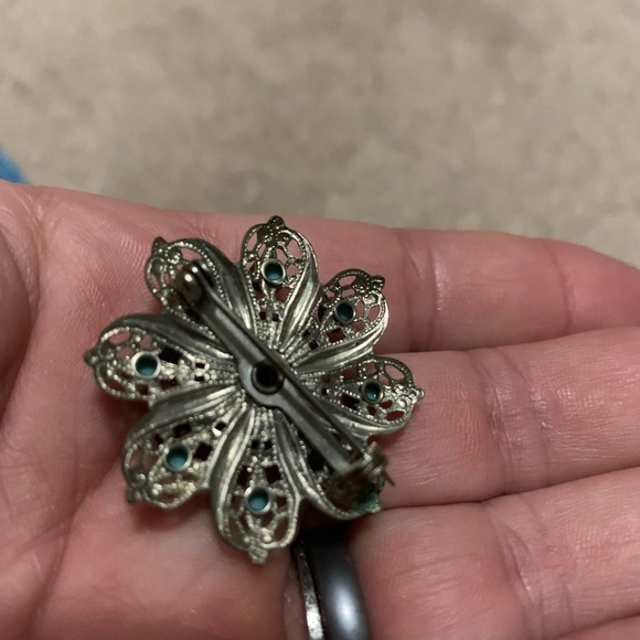 VTG MCM multi-strand seed bead necklace, brooch and one clip earring - Picture 7 of 7